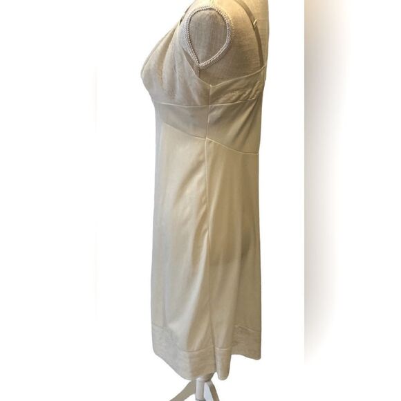 Vintage Vanity Fair Ivory Slip - Picture 4 of 8